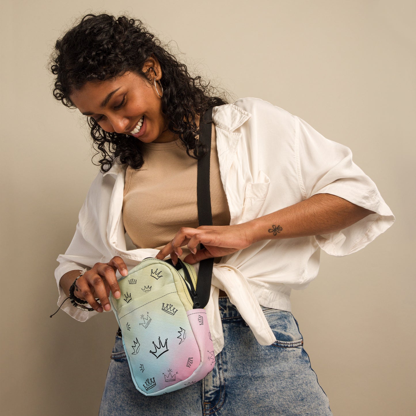 Queen Energy Crossbody Bag - Snow Cone